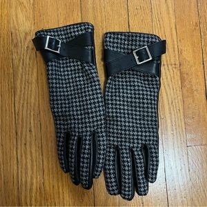 Patterned leather gloves